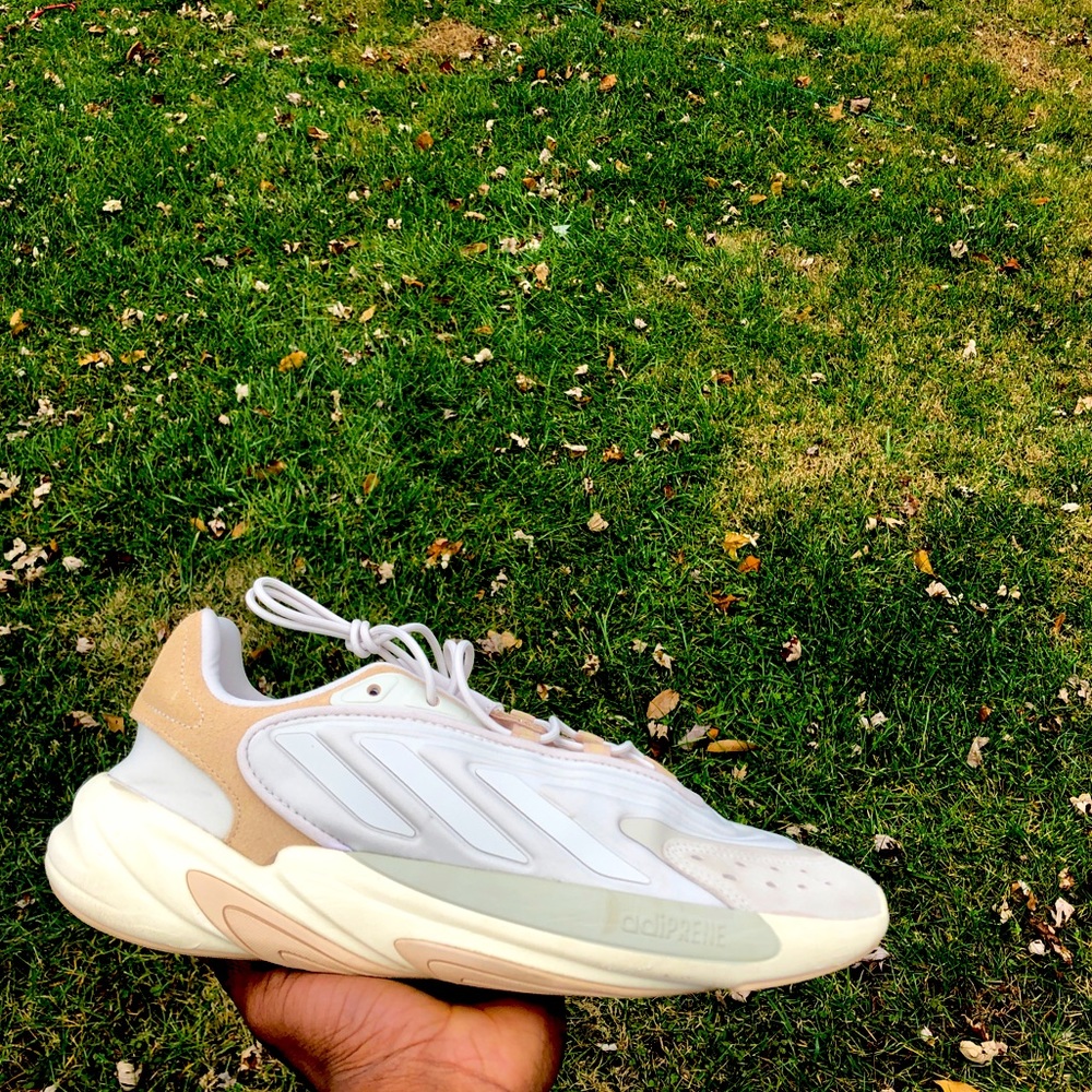 Adidas Ozelia Mens 11 Tan/Aluminum WITH BOX